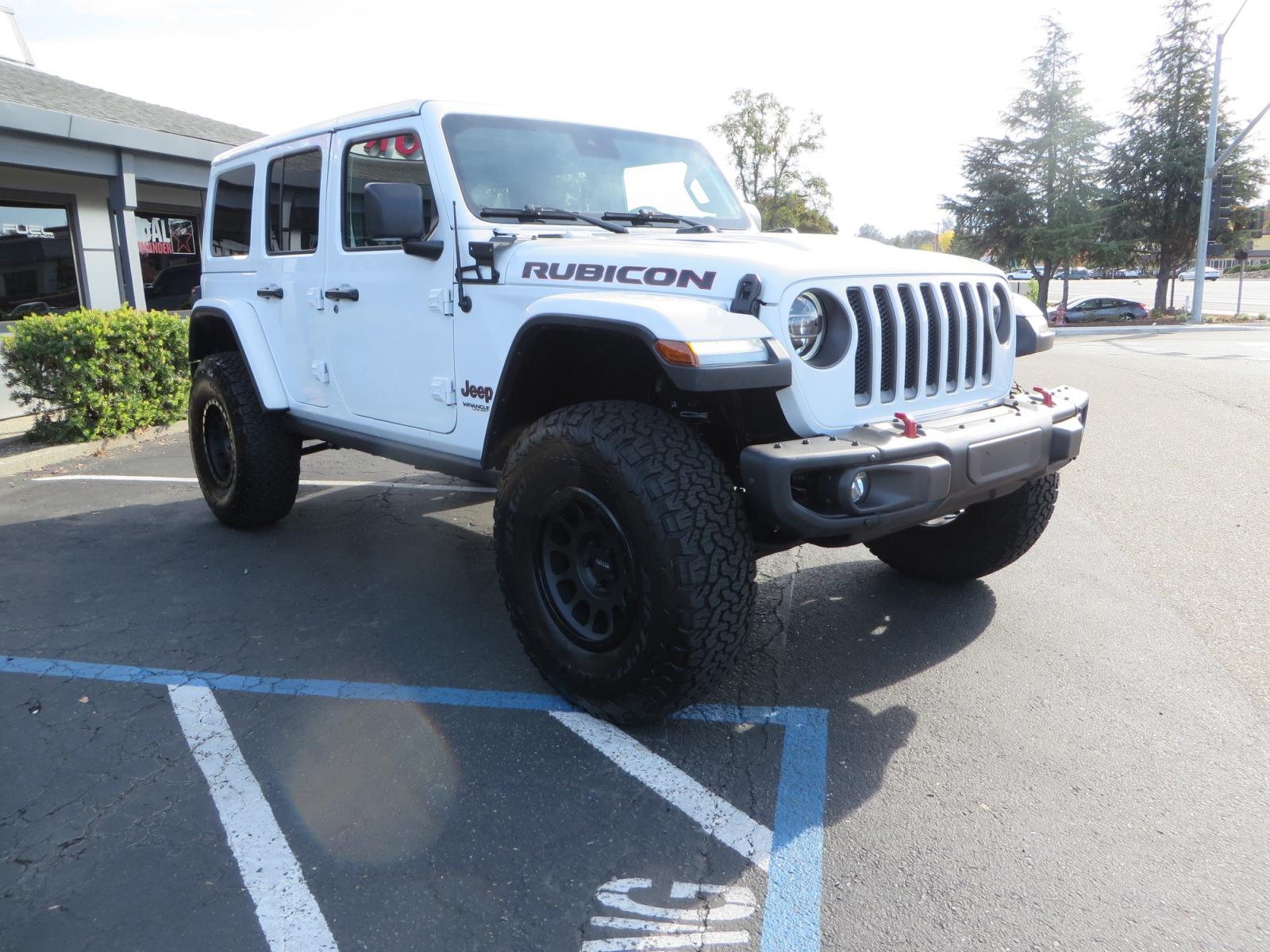 2021 White /BLACK Jeep Wrangler Unlimited Rubicon (1C4HJXFN6MW) with an 2.0L L4 DOHC 16V TURBO engine, automatic transmission, located at 2630 Grass Valley Highway, Auburn, CA, 95603, (530) 508-5100, 38.937893, -121.095482 - Photo #2